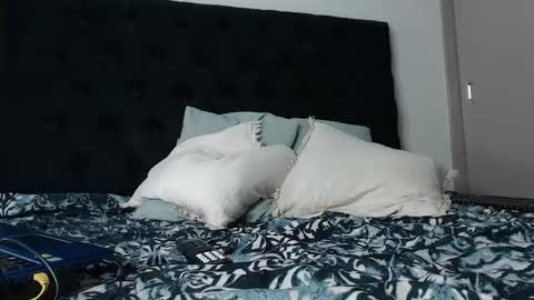 Snapshot of johnklleyn chatting on 09.08.25 john online show from 09.08.25