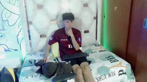 johnny_cagee online show from 11.16.25