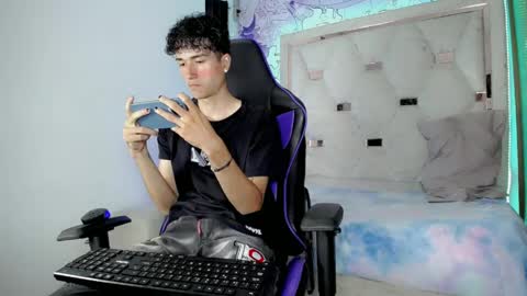 johnny_cagee online show from 04.08.26