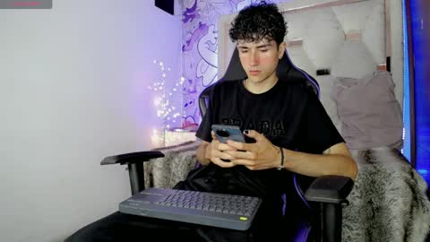 johnny_cagee online show from 04.12.26