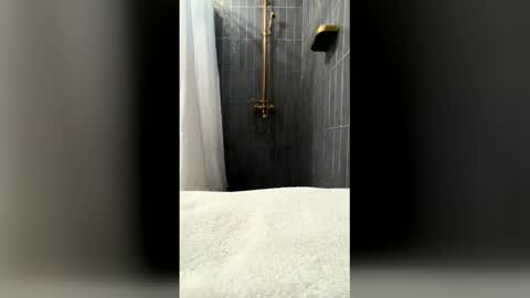 Snapshot of johnnyblueskies chatting on 02.06.26 Johnny Blue Eyes online show from 02.06.26