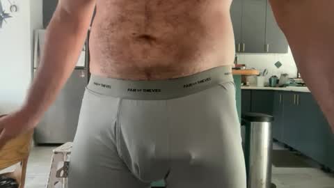 Snapshot of johnnyblueskies chatting on 03.25.26 Johnny Blue Eyes online show from 03.25.26