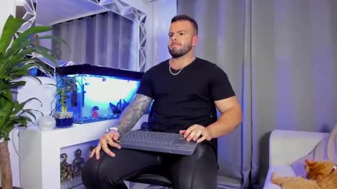 JOHNNY online show from 12.28.24