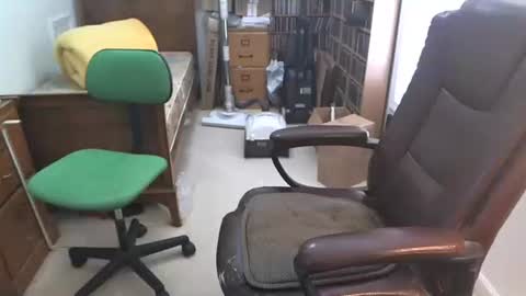 Snapshot of johnnys110153 chatting on 11.17.25 johnnys110153 online show from 11.17.25