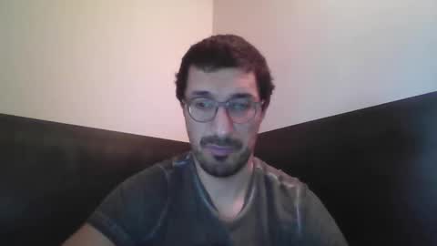 Snapshot of johnparis7575 chatting on 04.05.26 Johnfrench online show from 04.05.26