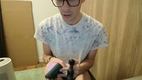 Snapshot of johnresmain chatting on 05.23.26 johnresmain online show from 05.23.26
