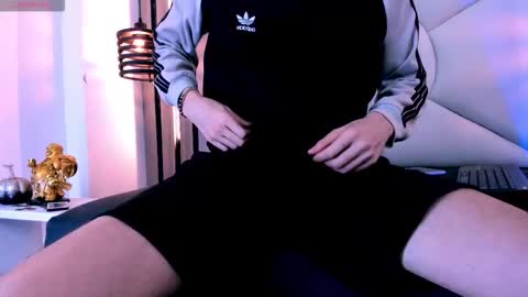 johnsonisaac94  online show from 01.19.26