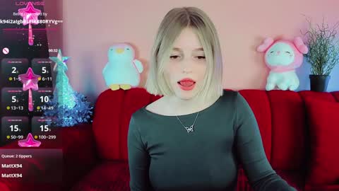 Snapshot of joice_queen chatting on 12.17.24 Paula online show from 12.17.24