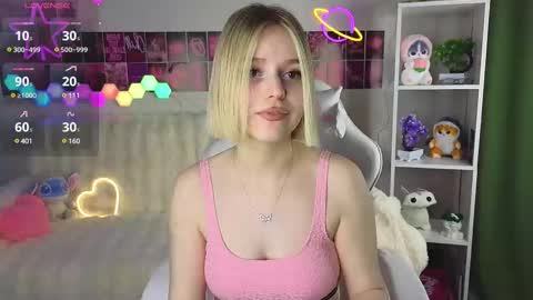 Snapshot of joice_queen chatting on 02.15.25 Paula online show from 02.15.25