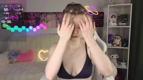 Snapshot of joice_queen chatting on 02.16.25 Paula online show from 02.16.25