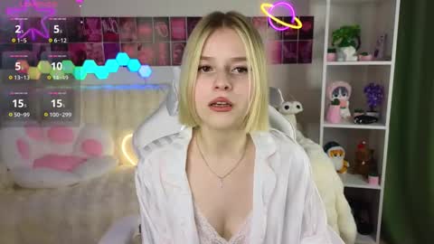 Snapshot of joice_queen chatting on 03.04.25 Paula online show from 03.04.25