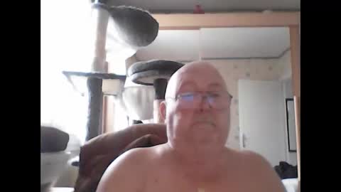 jojo60000529566 online show from 10.15.25