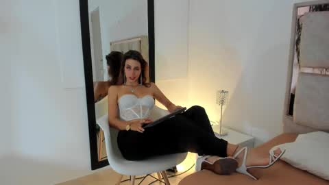 jolie_lov online show from 03.01.25