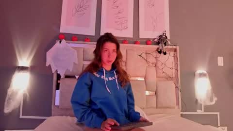 jolie_lov online show from 09.30.25