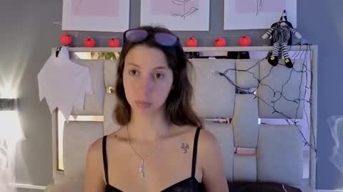 jolie_lov online show from 10.11.25