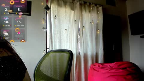 Snapshot of jolie_reyes1 chatting on 01.12.25 jolie_reyes1 online show from 01.12.25