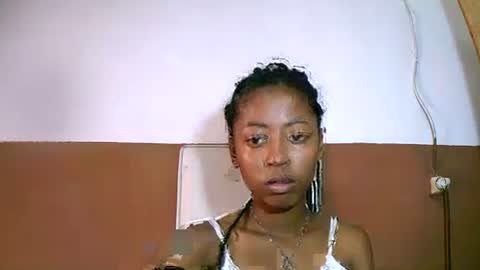 joliekah27 online show from 02.16.25