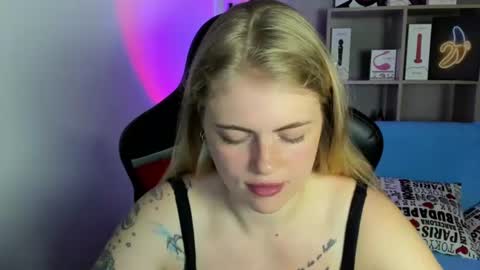 Snapshot of jolly_doll_ chatting on 06.17.26 Jolly online show from 06.17.26