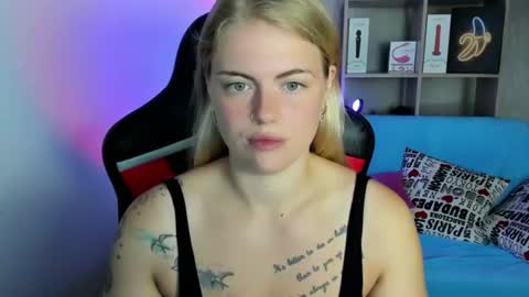 Snapshot of jolly_doll_ chatting on 07.20.26 Jolly online show from 07.20.26