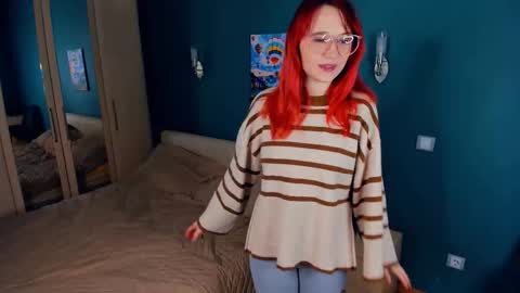 Snapshot of jolynnmarsiglia chatting on 10.15.25 Nelly online show from 10.15.25