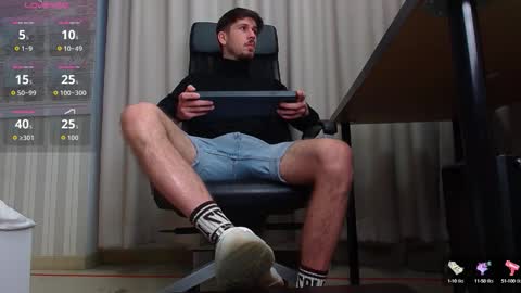 Snapshot of jonahshaw chatting on 09.29.25 JonahShaw online show from 09.29.25