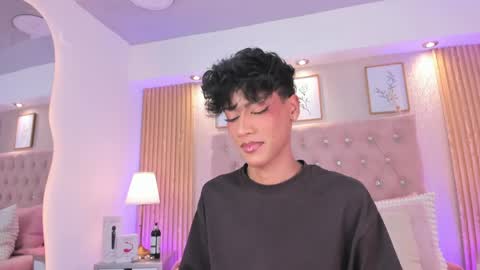 Snapshot of jonas_hiill chatting on 05.19.26 Jonas online show from 05.19.26