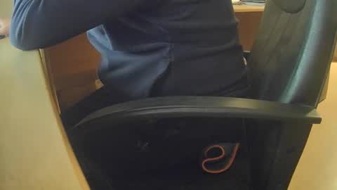 Snapshot of jones75_hd chatting on 02.14.26 Adi online show from 02.14.26