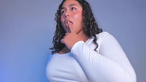 Snapshot of jonsonclarisaa chatting on 11.23.25 Eilivbr online show from 11.23.25