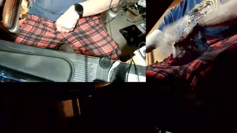 Snapshot of jontn_swift chatting on 11.28.25 Jonathon Swift online show from 11.28.25