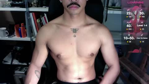 Snapshot of jonutty chatting on 11.04.25 jonutty online show from 11.04.25