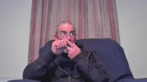 Snapshot of jony_five chatting on 12.10.24 Jon online show from 12.10.24