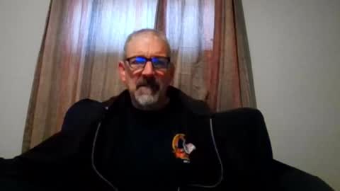 Snapshot of jony_five chatting on 11.04.25 Jon online show from 11.04.25