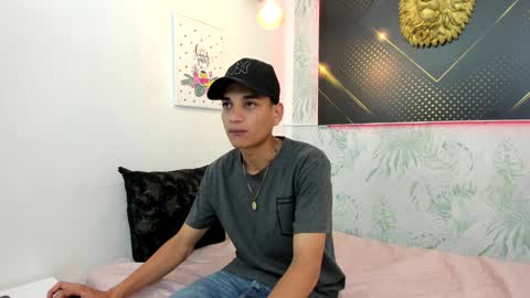 Snapshot of jordanandandrew chatting on 01.15.25 jordanandandrew online show from 01.15.25