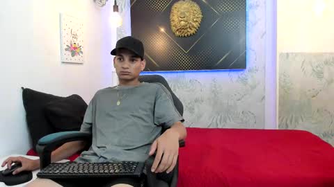 Snapshot of jordanandandrew chatting on 02.25.25 jordanandandrew online show from 02.25.25