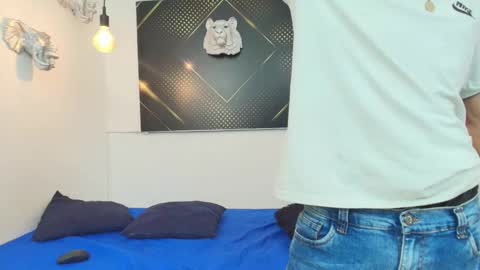 Snapshot of jordanandandrew chatting on 10.10.25 jordanandandrew online show from 10.10.25