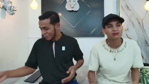 Snapshot of jordanandandrew chatting on 10.28.25 jordanandandrew online show from 10.28.25