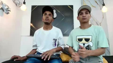 Snapshot of jordanandandrew chatting on 12.21.25 jordanandandrew online show from 12.21.25