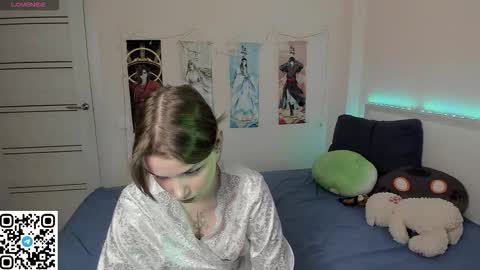 Snapshot of jorroger chatting on 11.28.25 Mila online show from 11.28.25