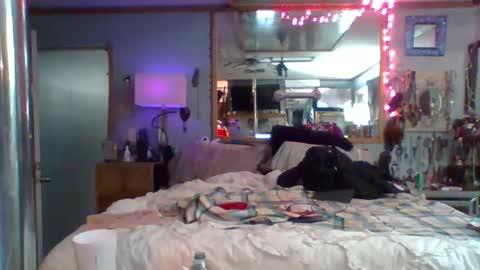 Snapshot of josavaho235836 chatting on 02.19.26 Joey Amy online show from 02.19.26