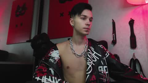 Snapshot of joseph__quinn chatting on 01.24.25 Master Joseph online show from 01.24.25