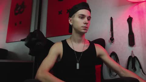 Snapshot of joseph__quinn chatting on 01.28.25 Master Joseph online show from 01.28.25