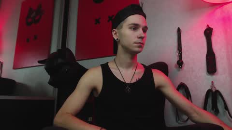 Snapshot of joseph__quinn chatting on 02.01.25 Master Joseph online show from 02.01.25