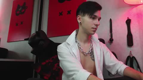 Snapshot of joseph__quinn chatting on 02.05.25 Master Joseph online show from 02.05.25