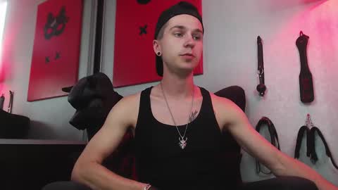 Snapshot of joseph__quinn chatting on 02.14.25 Master Joseph online show from 02.14.25