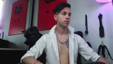 Snapshot of joseph__quinn chatting on 02.17.25 Master Joseph online show from 02.17.25