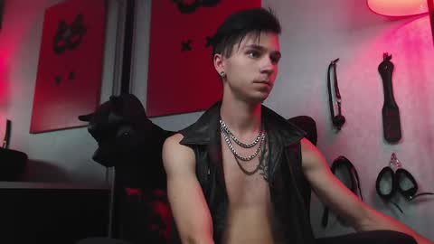 Snapshot of joseph__quinn chatting on 03.02.25 Master Joseph online show from 03.02.25