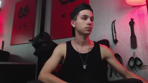 Snapshot of joseph__quinn chatting on 03.03.25 Master Joseph online show from 03.03.25