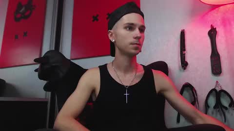 Snapshot of joseph__quinn chatting on 03.08.25 Master Joseph online show from 03.08.25