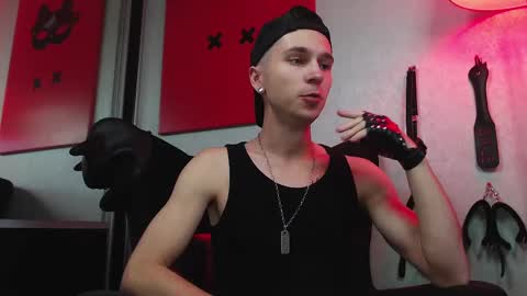 Snapshot of joseph__quinn chatting on 03.09.25 Master Joseph online show from 03.09.25