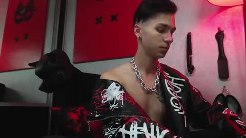 Snapshot of joseph__quinn chatting on 03.10.25 Master Joseph online show from 03.10.25